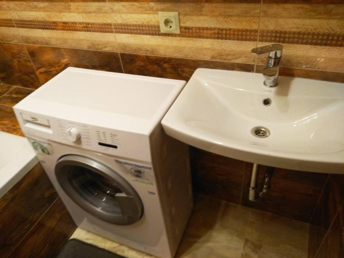 Apartments In Uzhgorod For You. Ngoại thất bức ảnh